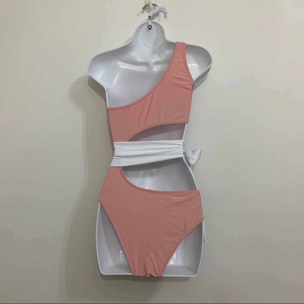 Shein bathing suit is like new. Size small - Picture 8 of 9